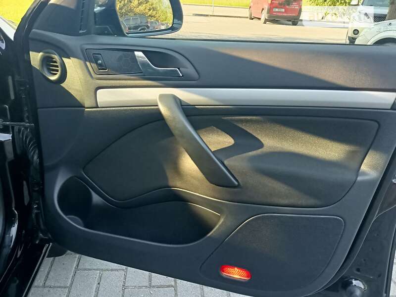 Універсал Skoda Octavia 2013 в Дрогобичі