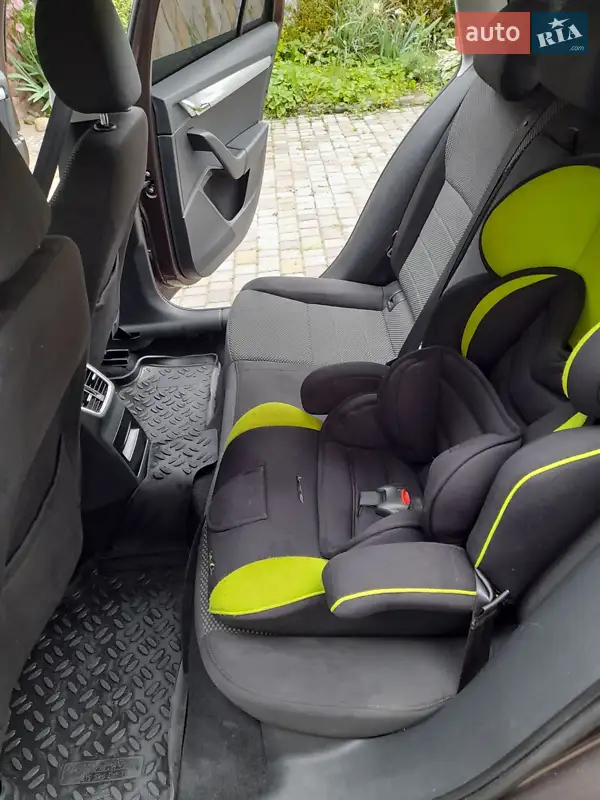 Skoda Octavia 2015 VIN TMBJG7NE5F0165368 фото оголошення 27 з 90