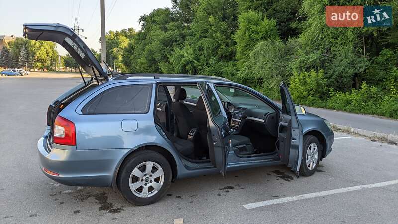 Універсал Skoda Octavia 2011 в Дніпрі
