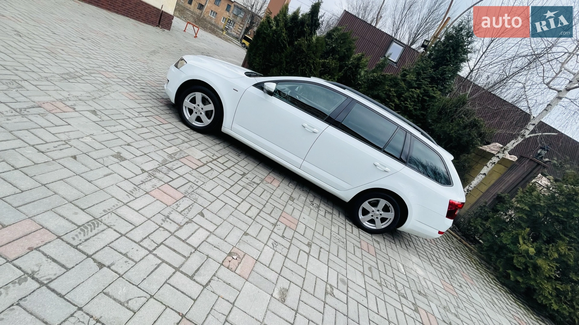 2017 Skoda Octavia - мініатюра 3