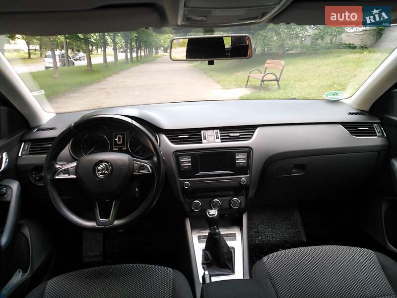 Універсал Skoda Octavia 2016 в Луцьку