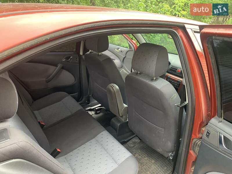 Лифтбек Skoda Octavia 2000 в Остроге