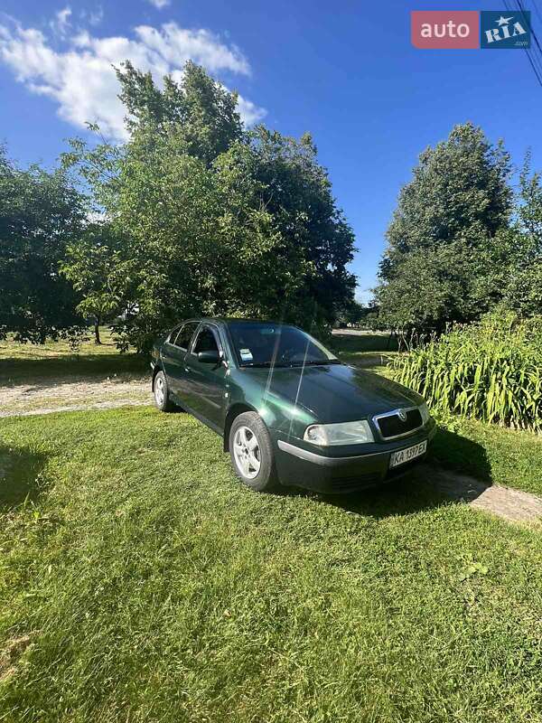 Ліфтбек Skoda Octavia 2002 в Лохвиці