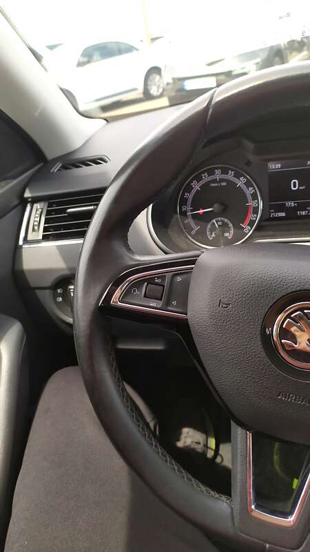 Универсал Skoda Octavia 2019 в Жашкове