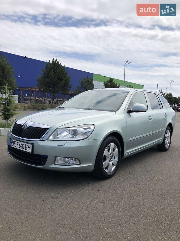 Універсал Skoda Octavia 2009 в Одесі