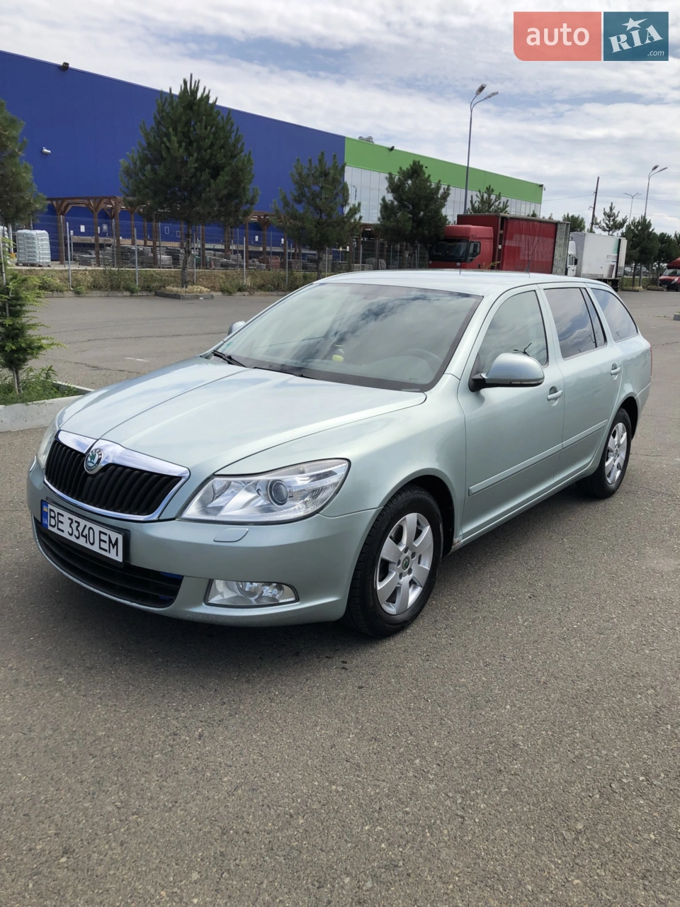 2010 Skoda Octavia - мініатюра 12