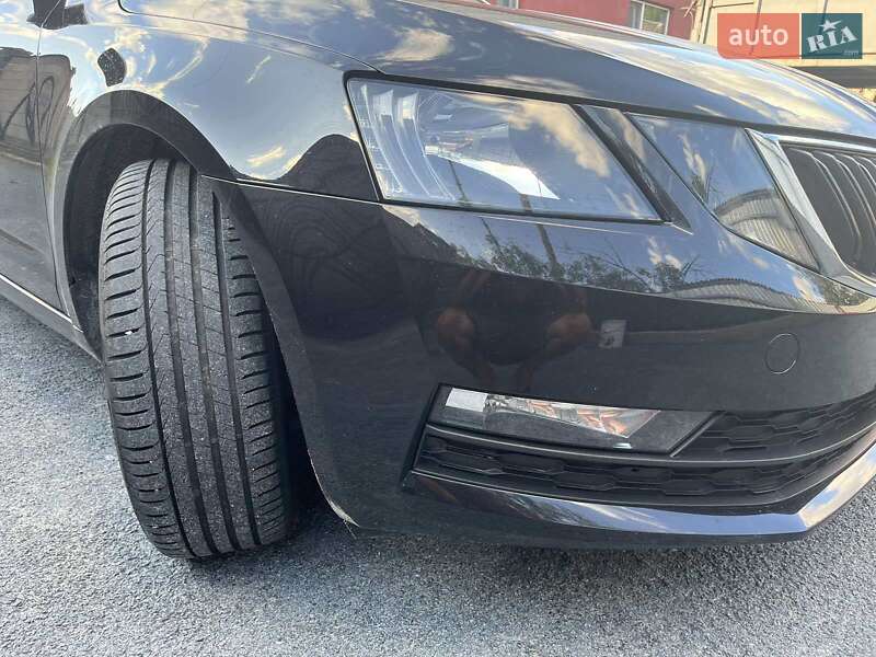 Универсал Skoda Octavia 2018 в Звягеле
