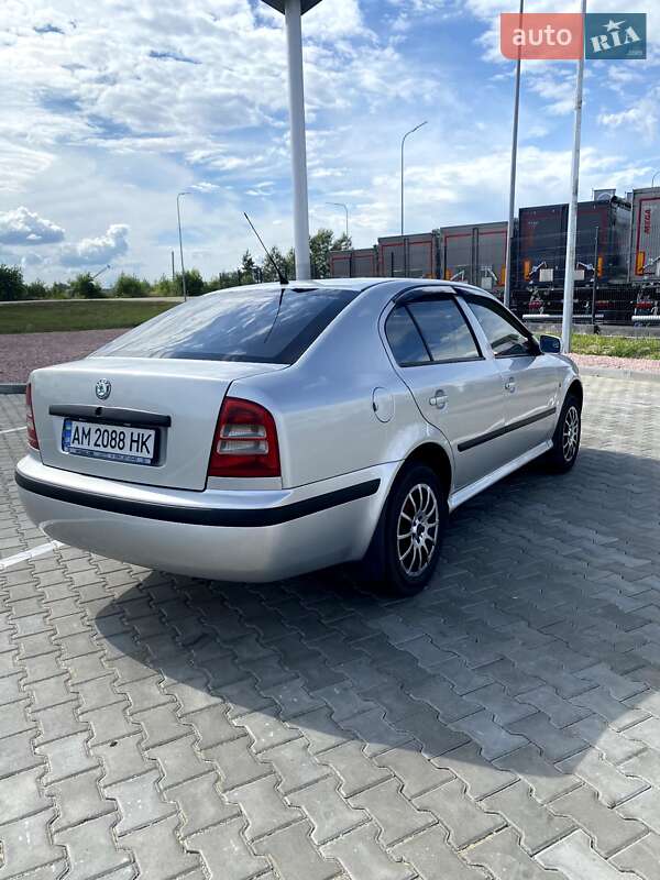 Ліфтбек Skoda Octavia 2003 в Житомирі