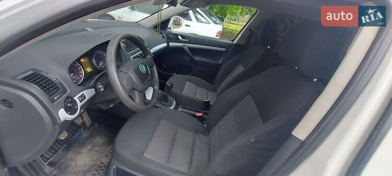Універсал Skoda Octavia 2010 в Кривому Розі
