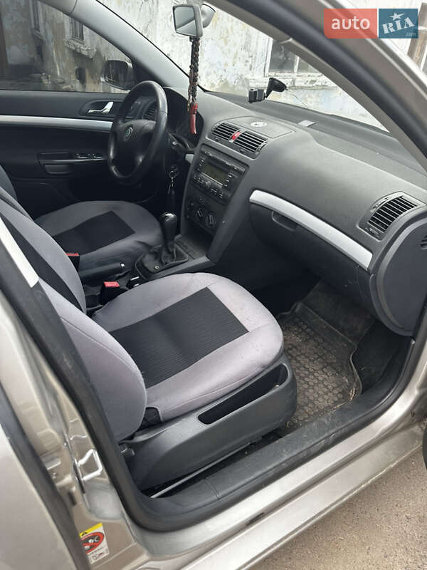 Лифтбек Skoda Octavia 2008 в Врадиевке