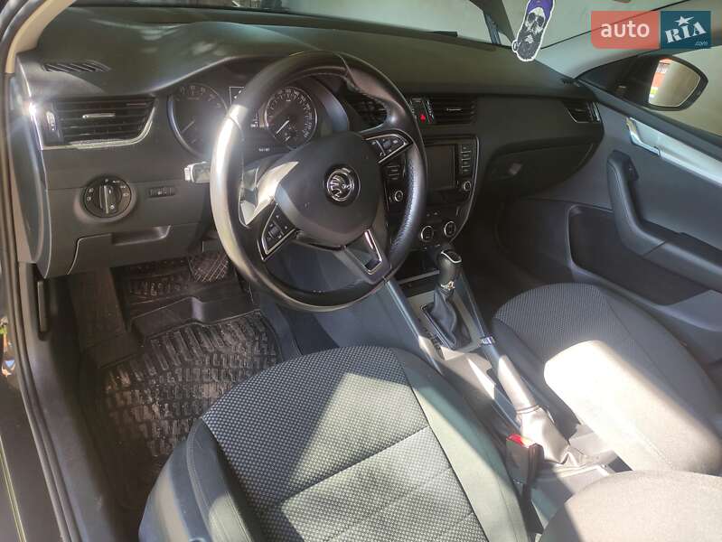 Универсал Skoda Octavia 2017 в Мостиске