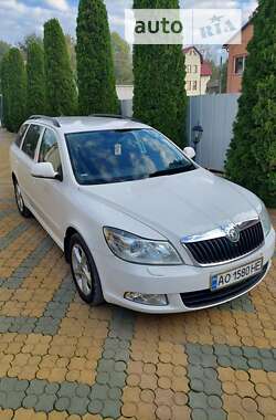 Универсал Skoda Octavia 2012 в Тячеве