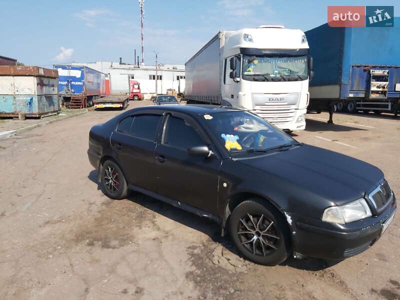 Ліфтбек Skoda Octavia 2003 в Чернігові