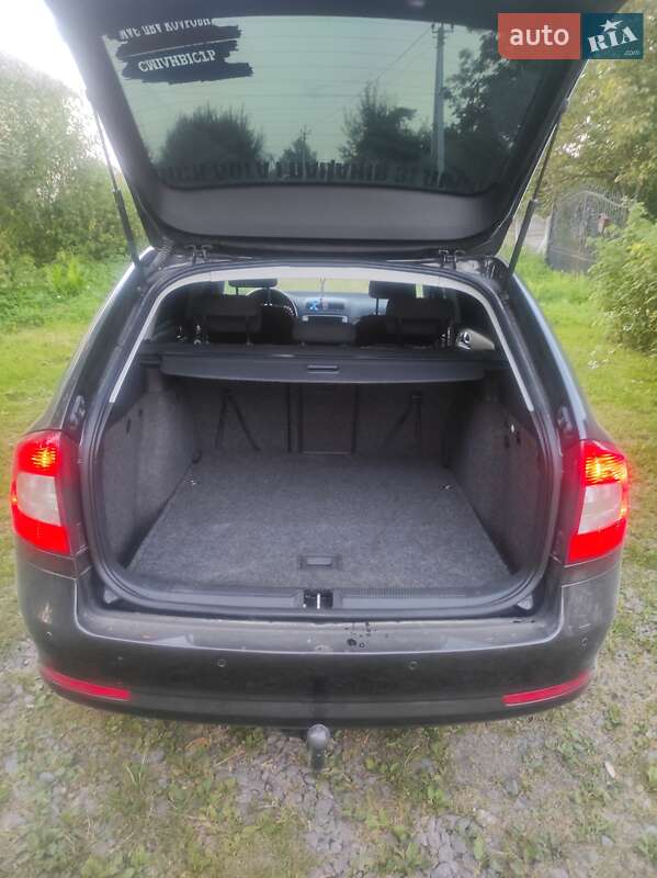 Универсал Skoda Octavia 2012 в Городке