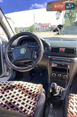 Лифтбек Skoda Octavia 2003 в Сарнах