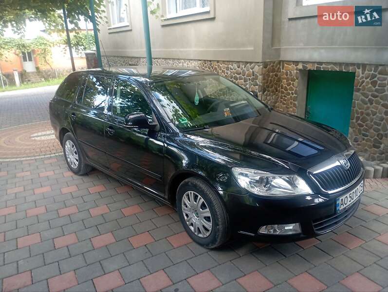 Универсал Skoda Octavia 2010 в Иршаве