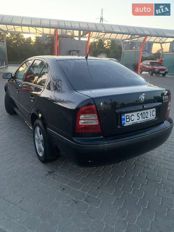 Лифтбек Skoda Octavia 2004 в Львове