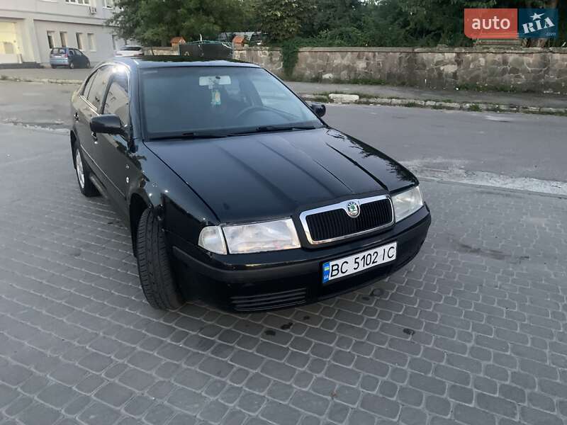 Лифтбек Skoda Octavia 2004 в Львове