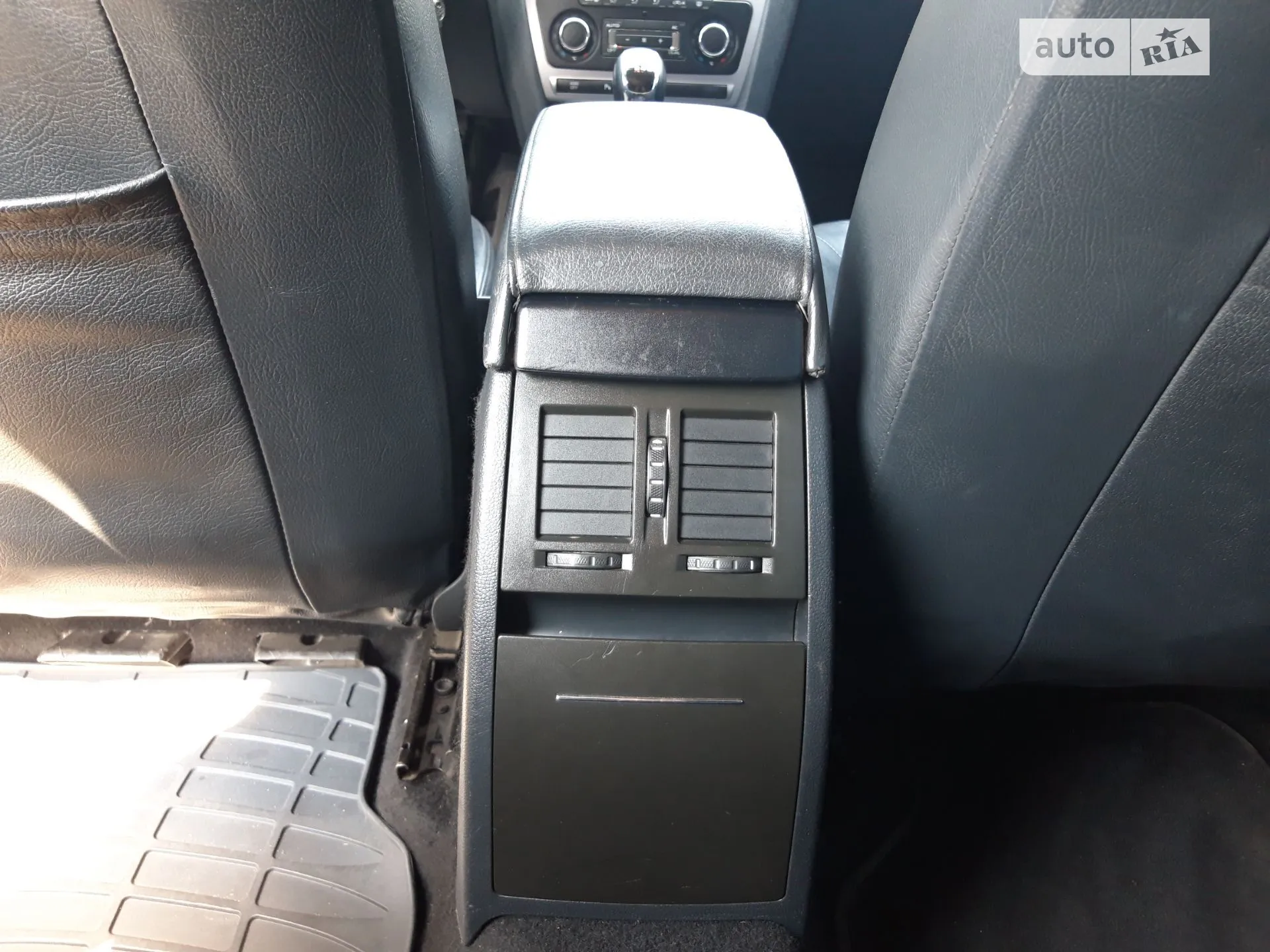 2011 Skoda Octavia - мініатюра 24