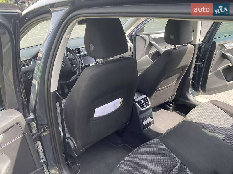 Універсал Skoda Octavia 2016 в Ужгороді