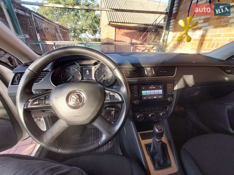 Ліфтбек Skoda Octavia 2013 в Романіву