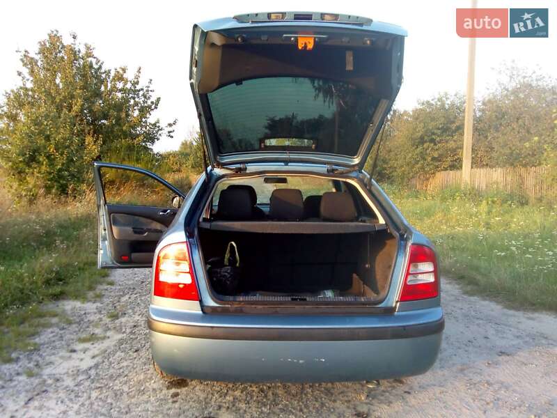 Ліфтбек Skoda Octavia 2009 в Володимирі