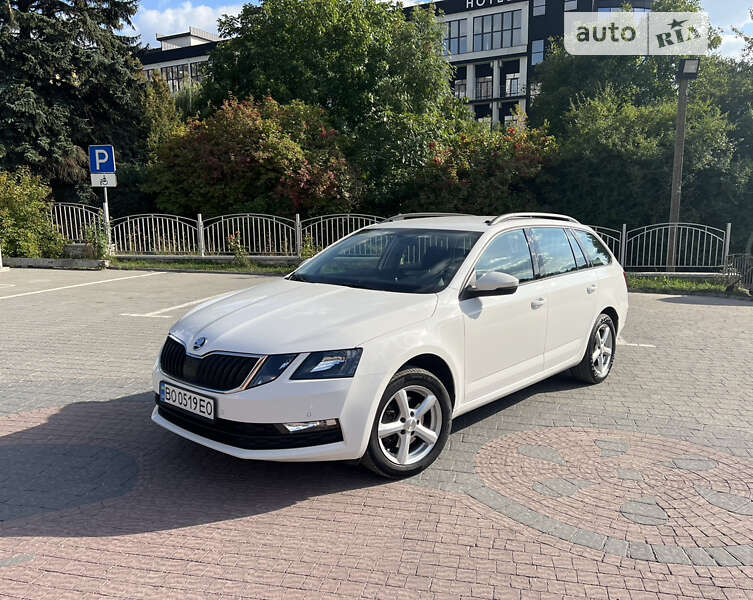 2018 Skoda Octavia, VIN TMBLJ7NE4J0303680:plate — photo 1 (autoria)