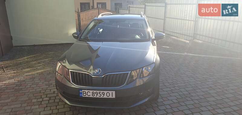 Універсал Skoda Octavia 2018 в Дрогобичі
