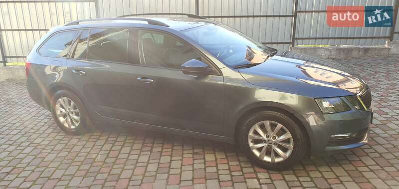 Універсал Skoda Octavia 2018 в Дрогобичі