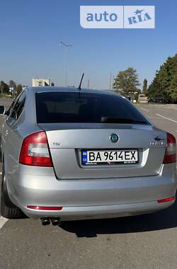 Лифтбек Skoda Octavia 2012 в 
