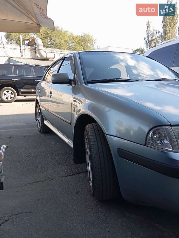 Лифтбек Skoda Octavia 2002 в Днепре