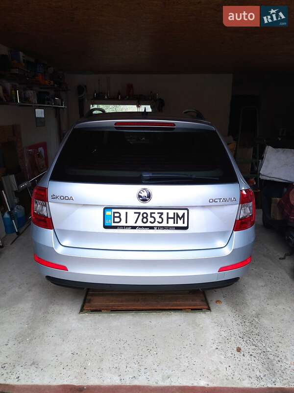 Универсал Skoda Octavia 2015 в Полтаве