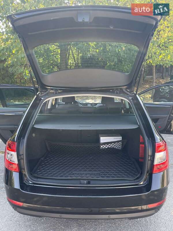 Універсал Skoda Octavia 2017 в Умані