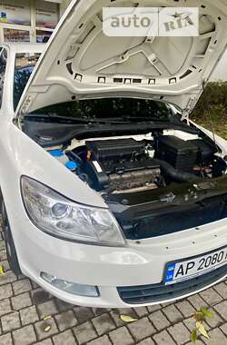 Ліфтбек Skoda Octavia 2010 в Запоріжжі