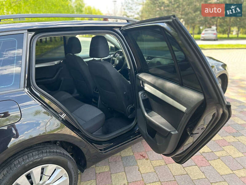 Універсал Skoda Octavia 2014 в Дрогобичі