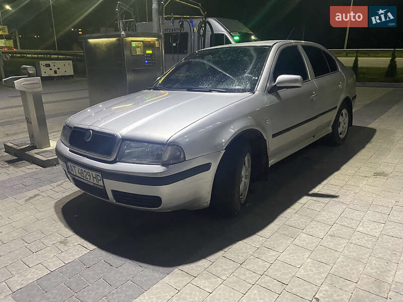 Лифтбек Skoda Octavia 2004 в Самборе