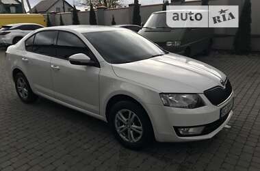 Лифтбек Skoda Octavia 2015 в Городке