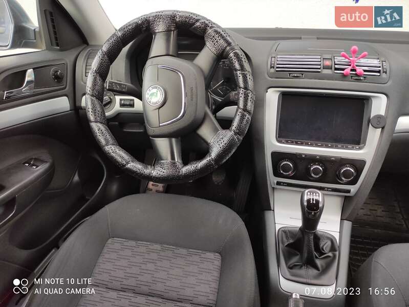 Лифтбек Skoda Octavia 2011 в Бучаче