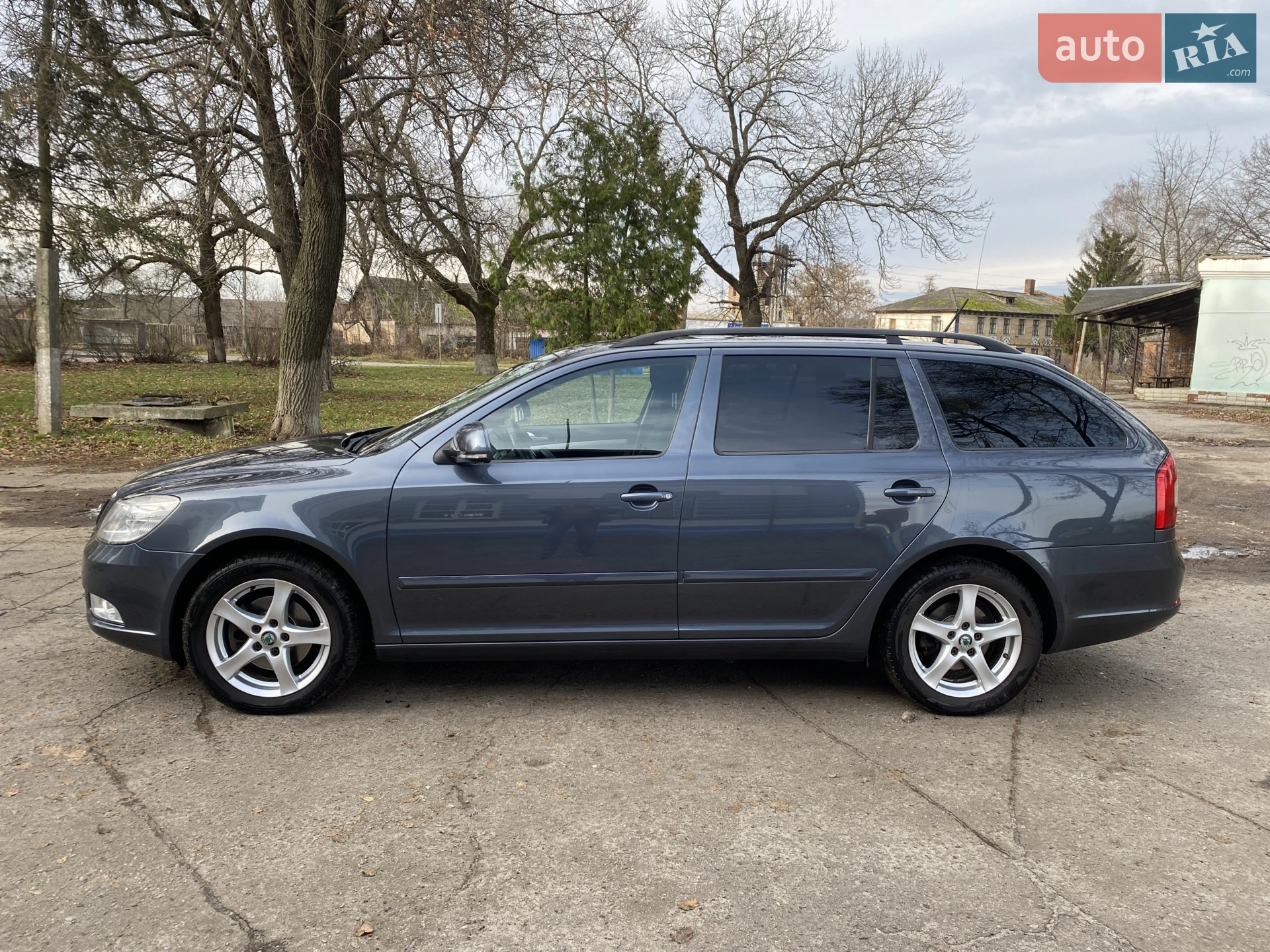 2010 Skoda Octavia - мініатюра 2