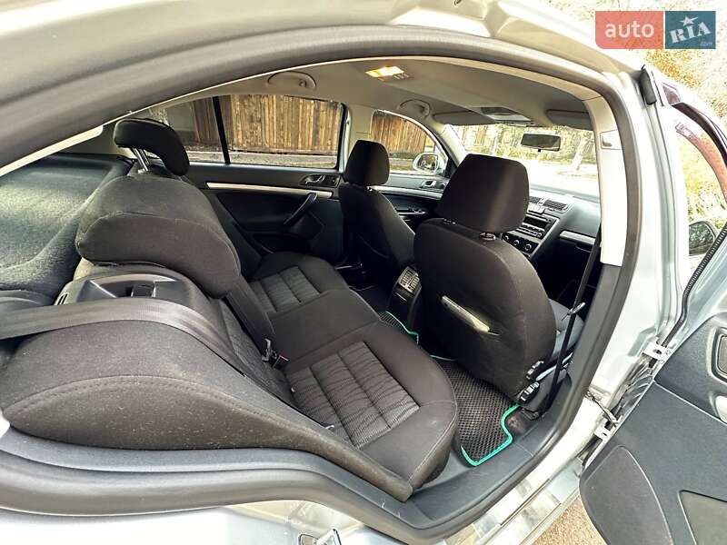 Лифтбек Skoda Octavia 2011 в Константиновке