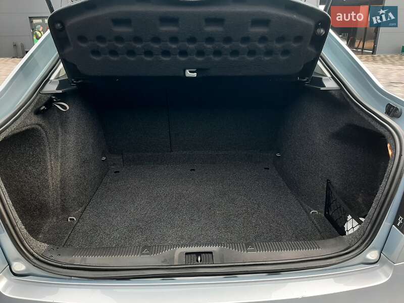 Лифтбек Skoda Octavia 2009 в Полтаве