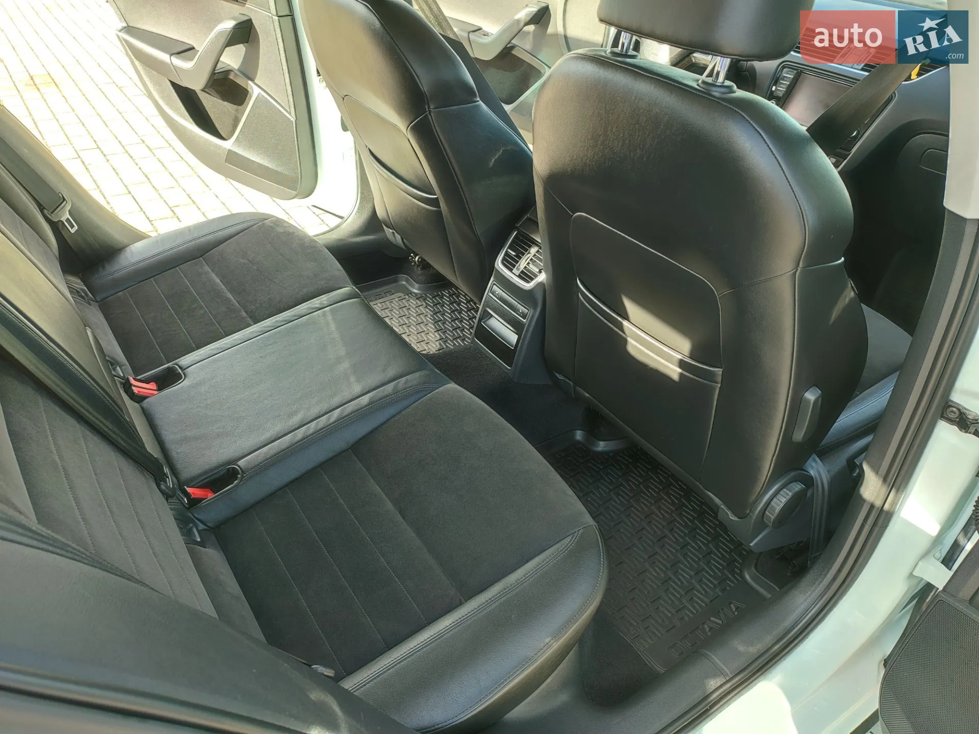 2015 Skoda Octavia - мініатюра 31