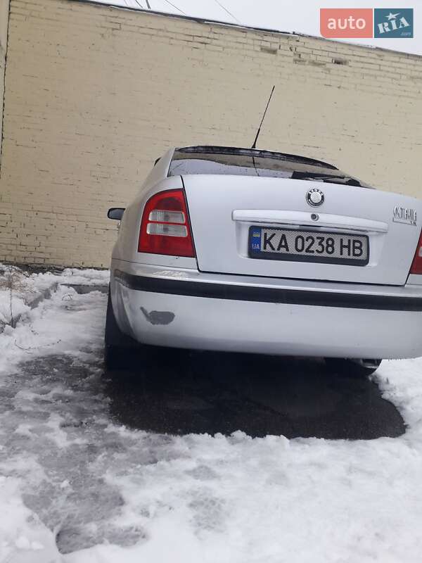 Лифтбек Skoda Octavia 2001 в Киеве