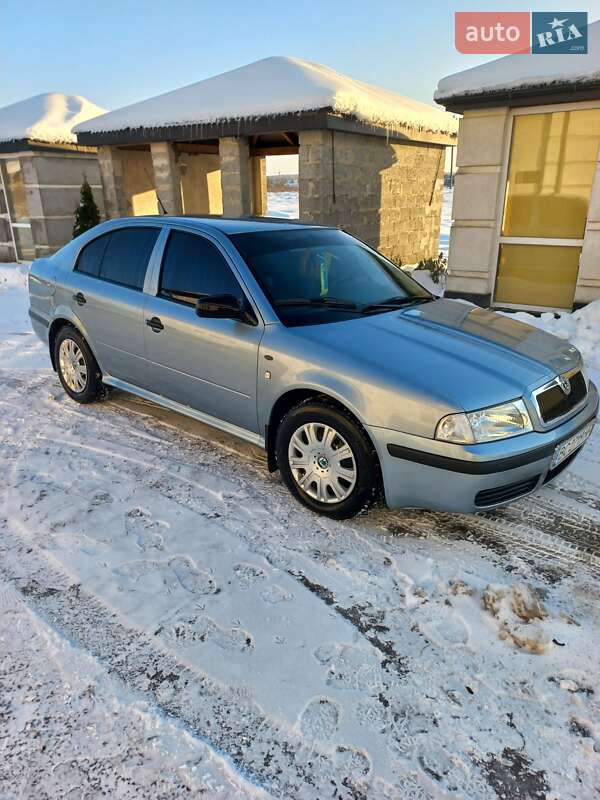 Ліфтбек Skoda Octavia 2003 в Яворові