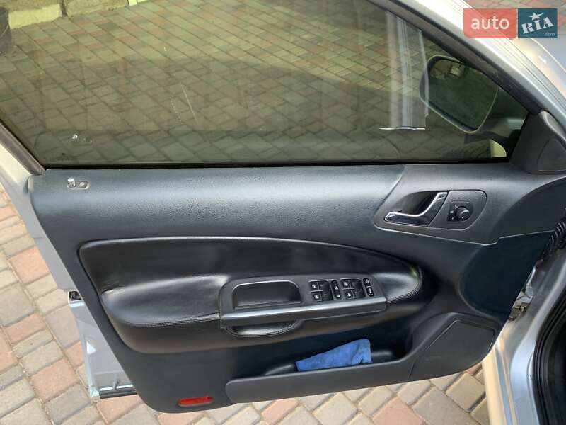 Лифтбек Skoda Octavia 2008 в Бобринце