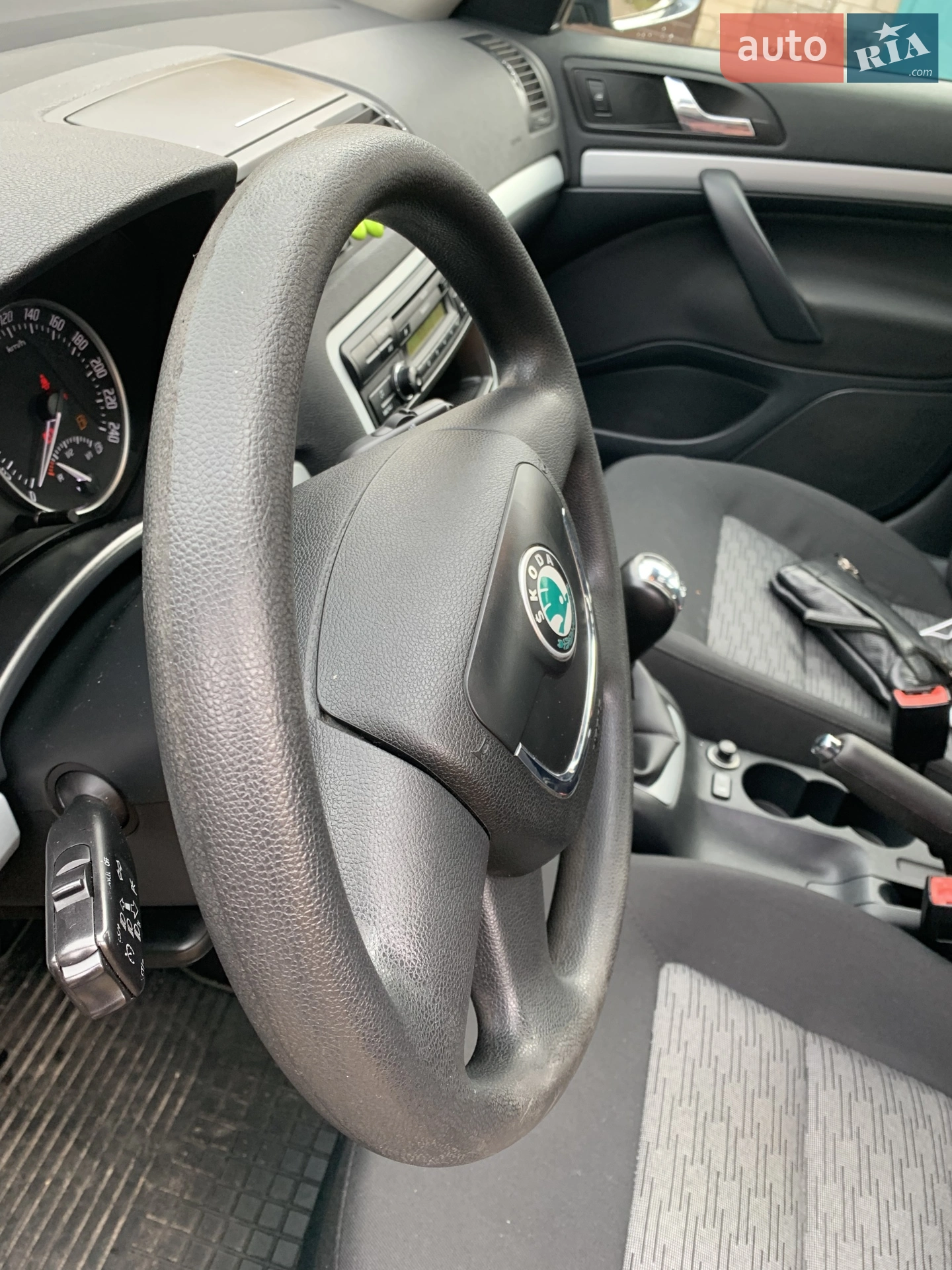 2010 Skoda Octavia - мініатюра 21