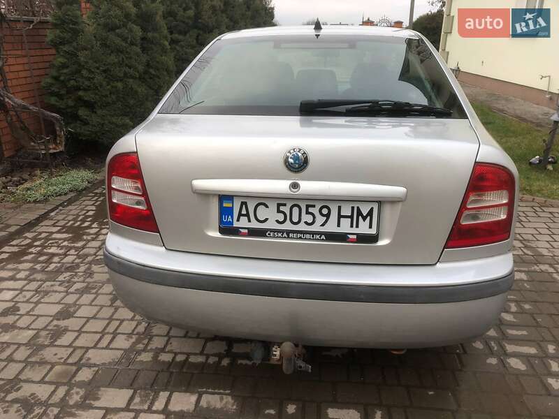 Лифтбек Skoda Octavia 2003 в Луцке