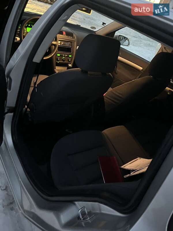 Универсал Skoda Octavia 2005 в Чернигове
