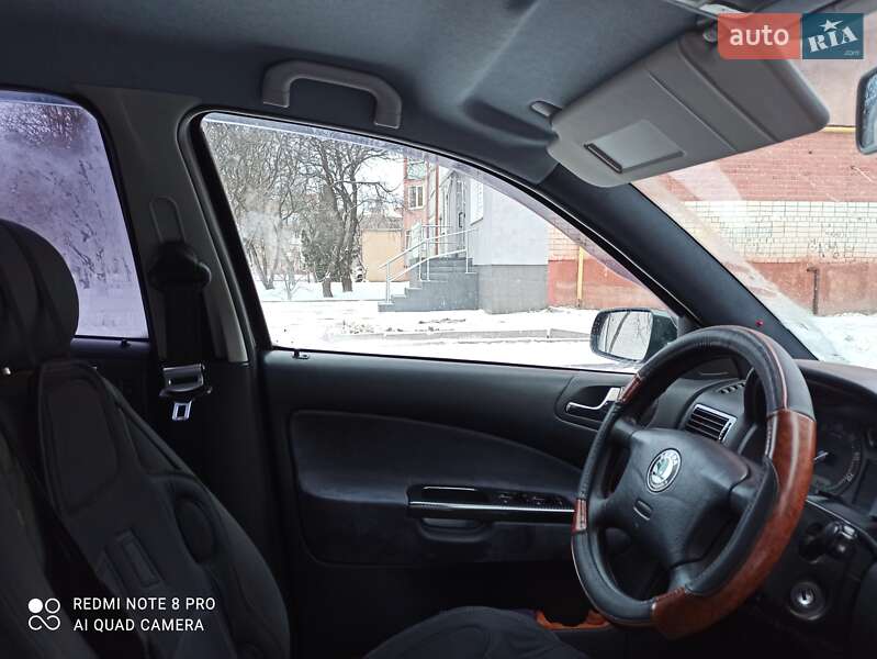 Ліфтбек Skoda Octavia 2002 в Чернігові