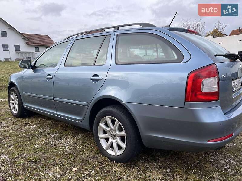 Універсал Skoda Octavia 2011 в Борщеві